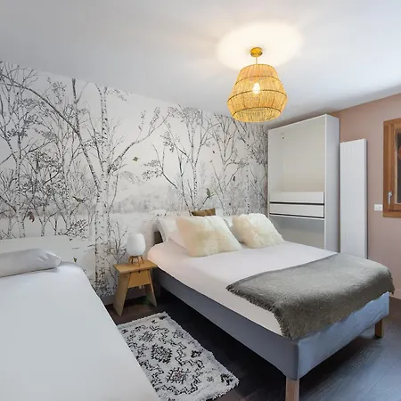 Chic Alpin A Avec Balcon Et Parking Couvert - Fr-1-569-74