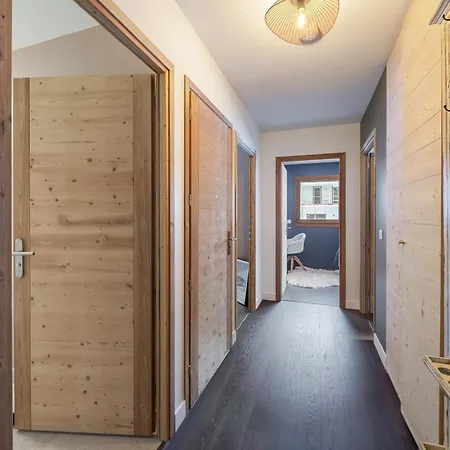 Apartment Chic Alpin A Avec Balcon Et Parking Couvert - Fr-1-569-74 *