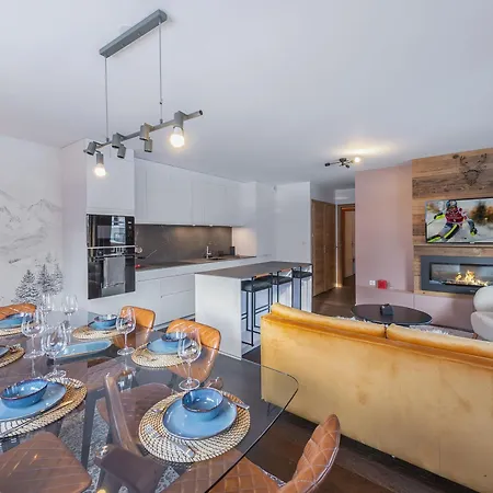 Chic Alpin A Avec Balcon Et Parking Couvert - Fr-1-569-74 * Megeve